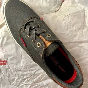 (Levi’s) Ethan DNM II - Charcoal/tan Width: M, Men:9 comfort insoles Shoes NEW